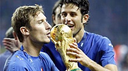 Επιστροφή Τότι στη «σκουάντρα ατζούρα»;