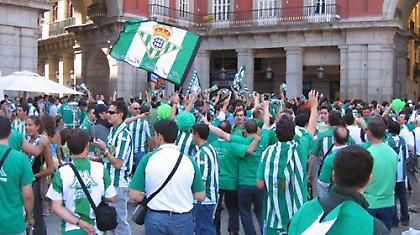 Αυγά στους παίκτες της Μπέτις!