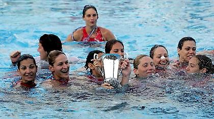 Στις Πειραιώτισσες ο τίτλος