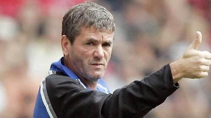 Αποχωρεί ο Φούνκελ από την Άιντραχτ