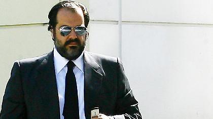 Ολες οι εξουσίες στον Πατέρα!