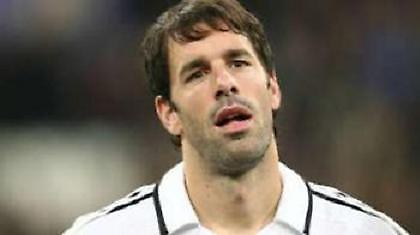 Φαν Νίστελροϊ: «Επιστρέφω τον Αύγουστο»