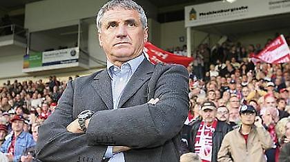 ''Τέλος'' ο Πράσνικαρ από Κότμπους