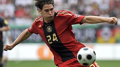 Ο Χέλμες παραμένει στην Μπάγερ