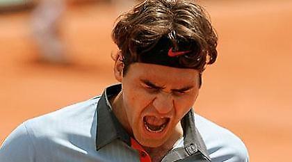 Τρόμαξε, αλλά πέρασε ο Φέντερερ