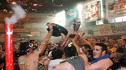 «Συγχαρητήρια στην ομάδα χάντμπολ»