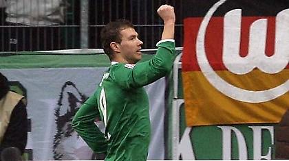 Υπόκλιση στον Τζέκο-Σάρωσαν οι ''Λύκοι''