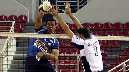 Στην ΑΕΚ ο Εστράδα