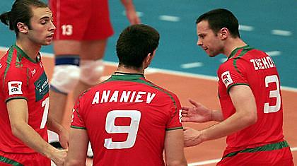 Κοιτάζουν Ανανίεφ στην Πάτρα