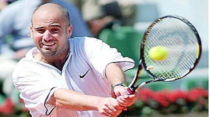 Αγκάσι: «Φέντερερ, ο κορυφαίος όλων των εποχών»