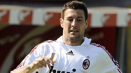 Ανανέωσε με Μίλαν ο Μπονέρα