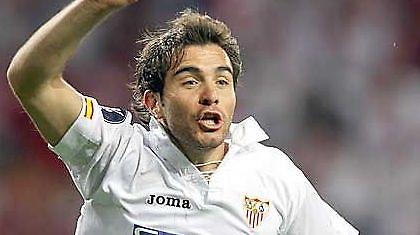 Ένας hot Ιταλός θέλει να έρθει στο λιμάνι…