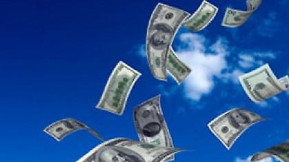 Παρέδωσε σακούλα με 250.000 δολάρια!