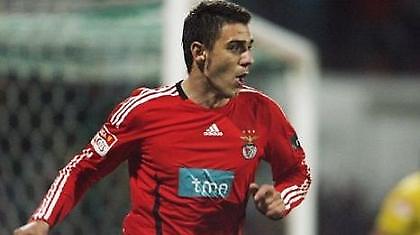 Ρουί Κόστα: «Δεχόμαστε προτάσεις για τον Κατσουράνη»