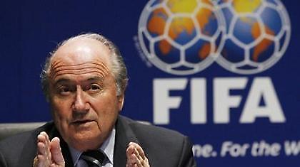 Ο Μπλάτερ υπεραμύνεται των ακριβών μεταγραφών