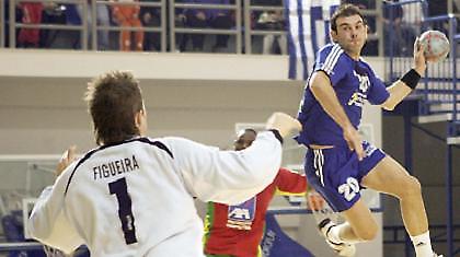 Εκτός ο Καρυπίδης