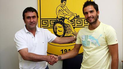 ΑΡΗΣ: Ανανέωσε ο Κουλουχέρης