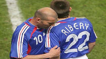 Ζιντάν: «Πολύ κοντά στον Ριμπερί»