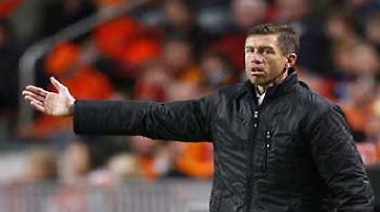 Ο Κάτανετς στα Ηνωμένα Αραβικά Εμιράτα