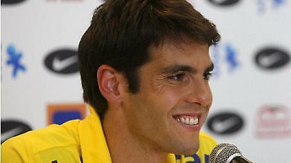 Ο Κακά αντιμετωπίζει τη Μίλαν