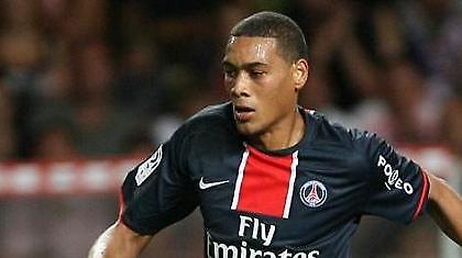 Ανανέωσε με Παρί ο Ορό