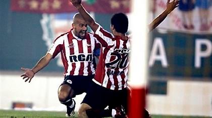 Προβάδισμα τελικού για Εστουδιάντες!