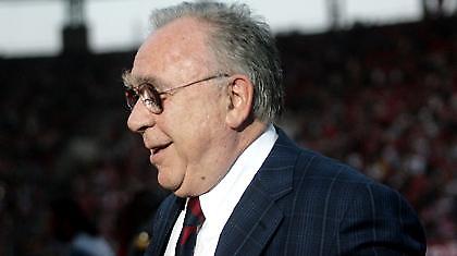 Μήπως άρχισε να κάνει… εκπτώσεις