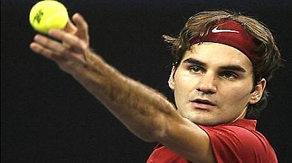 Συνεχίζει ακάθεκτος ο Φέντερερ