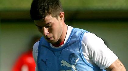 Γέρνει μονόπατα το «μαγαζί»