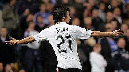 Προβάρει το «στέμμα» ο Σίλβα!