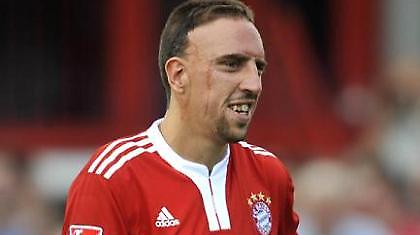 Ρουμενίγκε: «Δεν πάει πουθενά ο Ριμπερί»