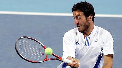 Στην κορυφή ο Μαζαράκης