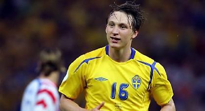 Πρόταση 6 εκατ. ευρώ για Κάλστρομ, γράφει η L’Equipe