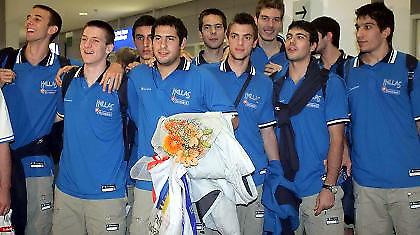 Χειροκρότημα και συμβουλές για τους Έφηβους