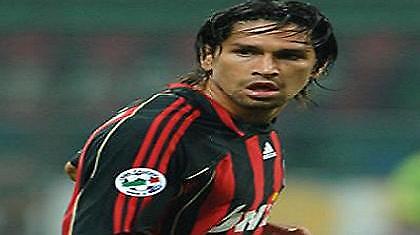 Μποριέλο: «Ανούσιες οι συγκρίσεις με Κακά»