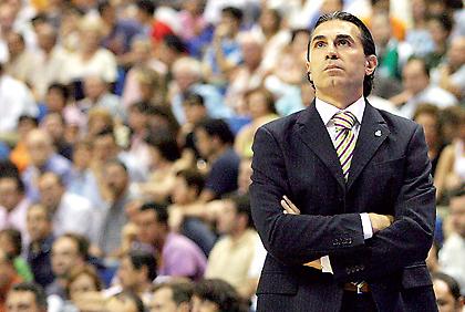 Σκαριόλο: «Δεν είναι υποχρέωση το χρυσό για την Ισπανία»