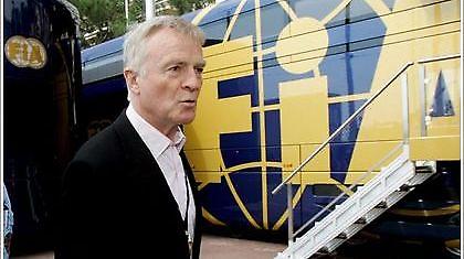 Ο Μόσλεϊ υπέρ Τοντ