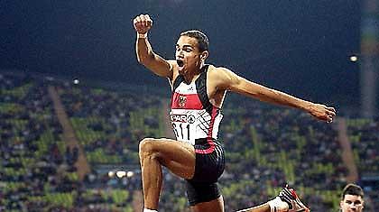 Με Φρίντεκ, Νίτρα, Στορλ η Γερμανία