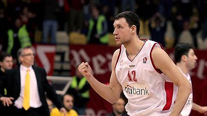 Μαυροκεφαλίδης: «Μου έκαναν καλό Γιαννάκης και Ολυμπιακός»