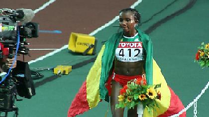 Οικογενειακή απουσία στα 10.000μ. στο Παγκόσμιο