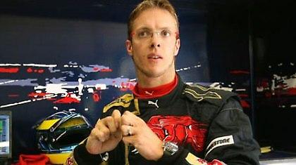 Τον έδιωξαν με…SMS!