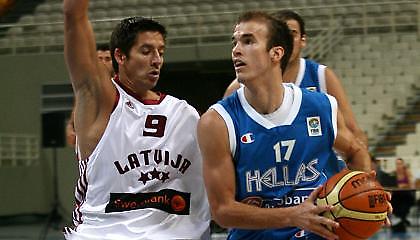 Βρίσκει ρυθμό...