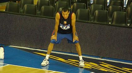 Στην Αρμάνι Μιλάνο ο Άκερ