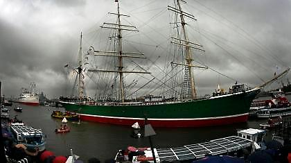 «Πτήσεις» από… πλωτό μουσείο!