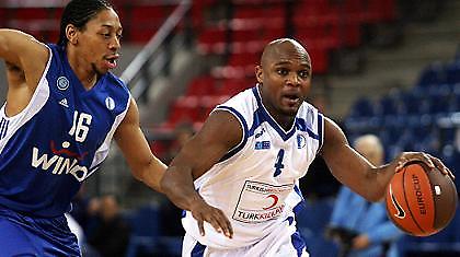 Ενισχύεται με Μπλάκνεϊ ο Πανελλήνιος