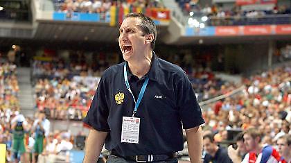 «Έκοψε» δυο ο Μπλατ