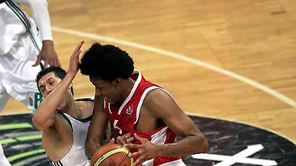 Α1: Έρχονται Τσίλντρες, Γουέιφερ