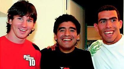 Με Μέσι και Τέβες στην επίθεση