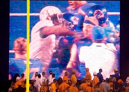 Ξύλο χωρίς σταματημό σε αγώνα ράγκμπι! (video)