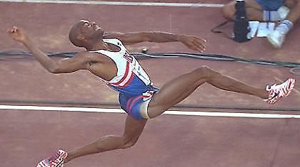 Θα τιμηθεί ο Πάουελ στο Ολυμπιακό Μουσείο